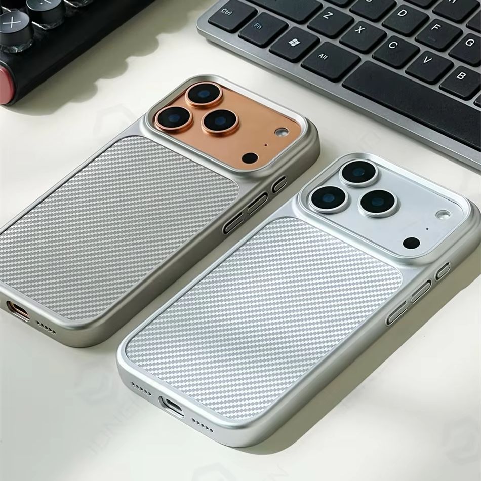الأعمال المغناطيسي ألياف الكرب - مراجعة Matte Frosted Case وسعره