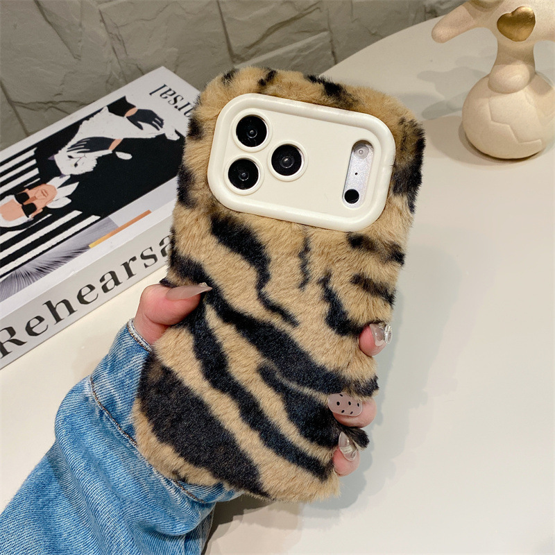 غطاء هاتف فاخر بنمط حمار وحشي  - مراجعة Phone Cases Iphone 11 وسعره