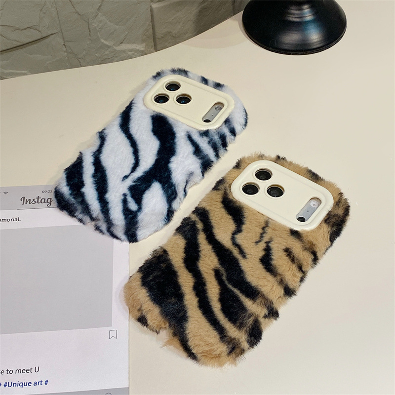 غطاء هاتف فاخر بنمط حمار وحشي  - مراجعة Phone Cases Iphone 11 وسعره